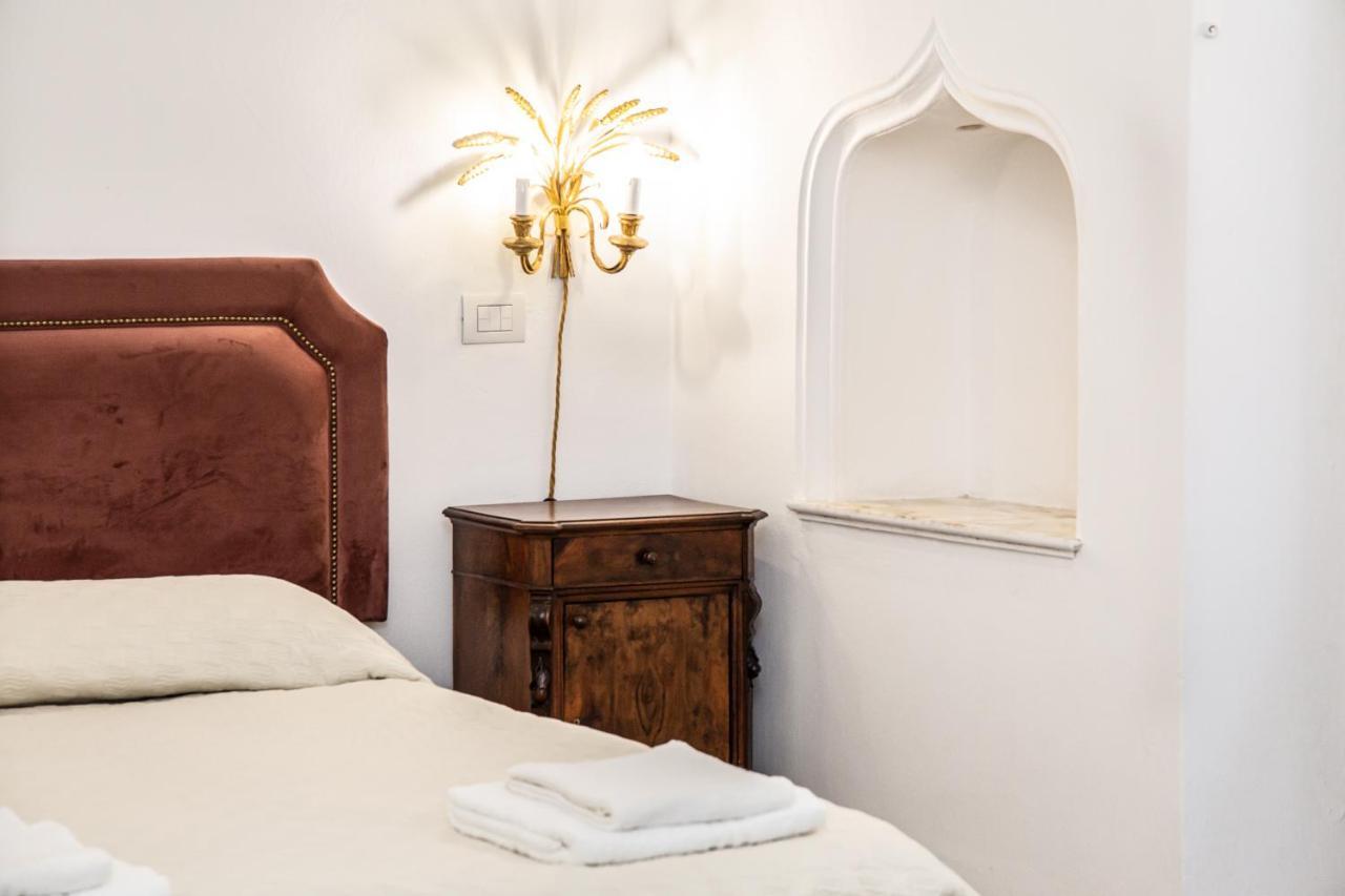 Honore De Balzac Alghero Buitenkant foto