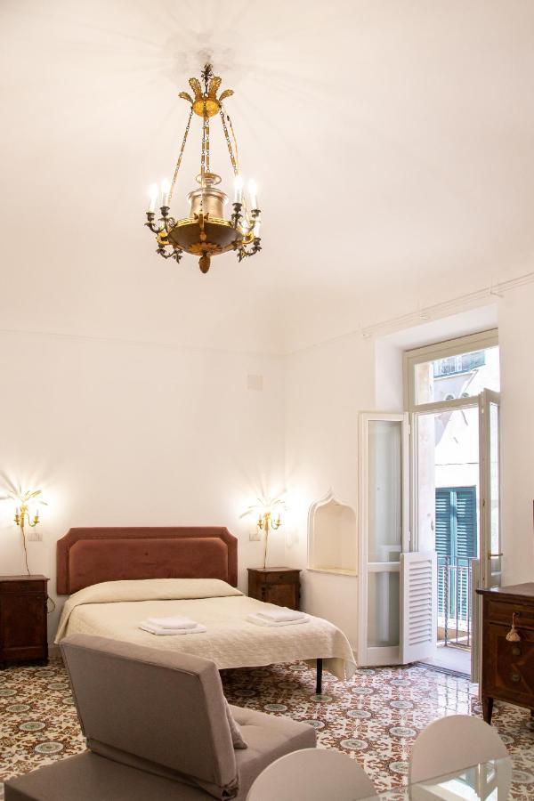 Honore De Balzac Alghero Buitenkant foto