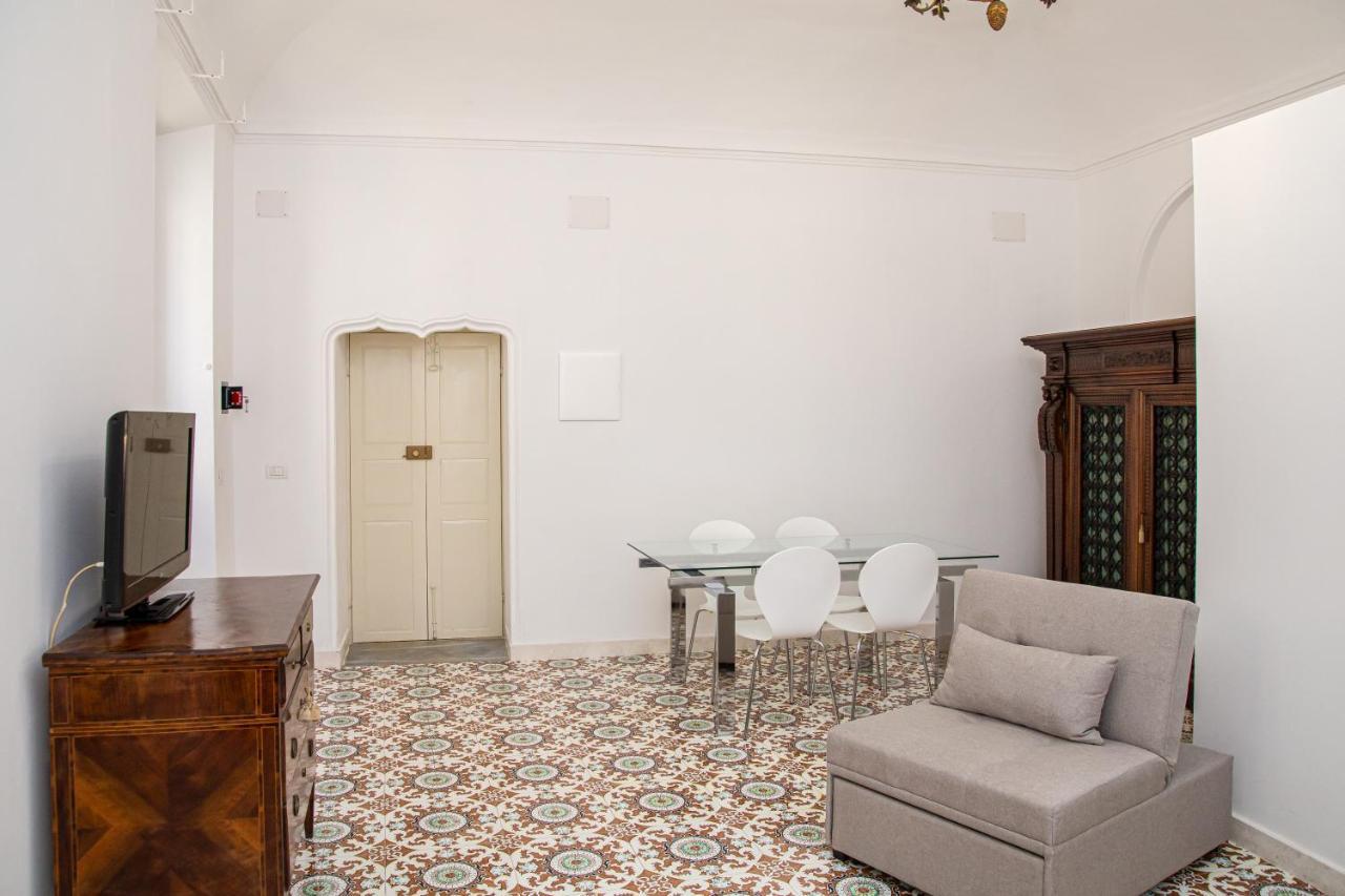 Honore De Balzac Alghero Buitenkant foto