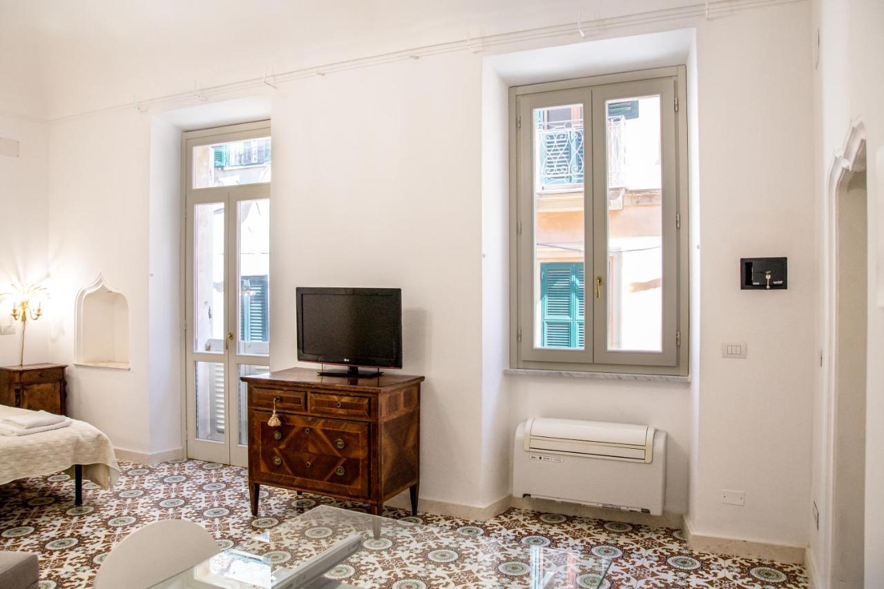 Honore De Balzac Alghero Buitenkant foto