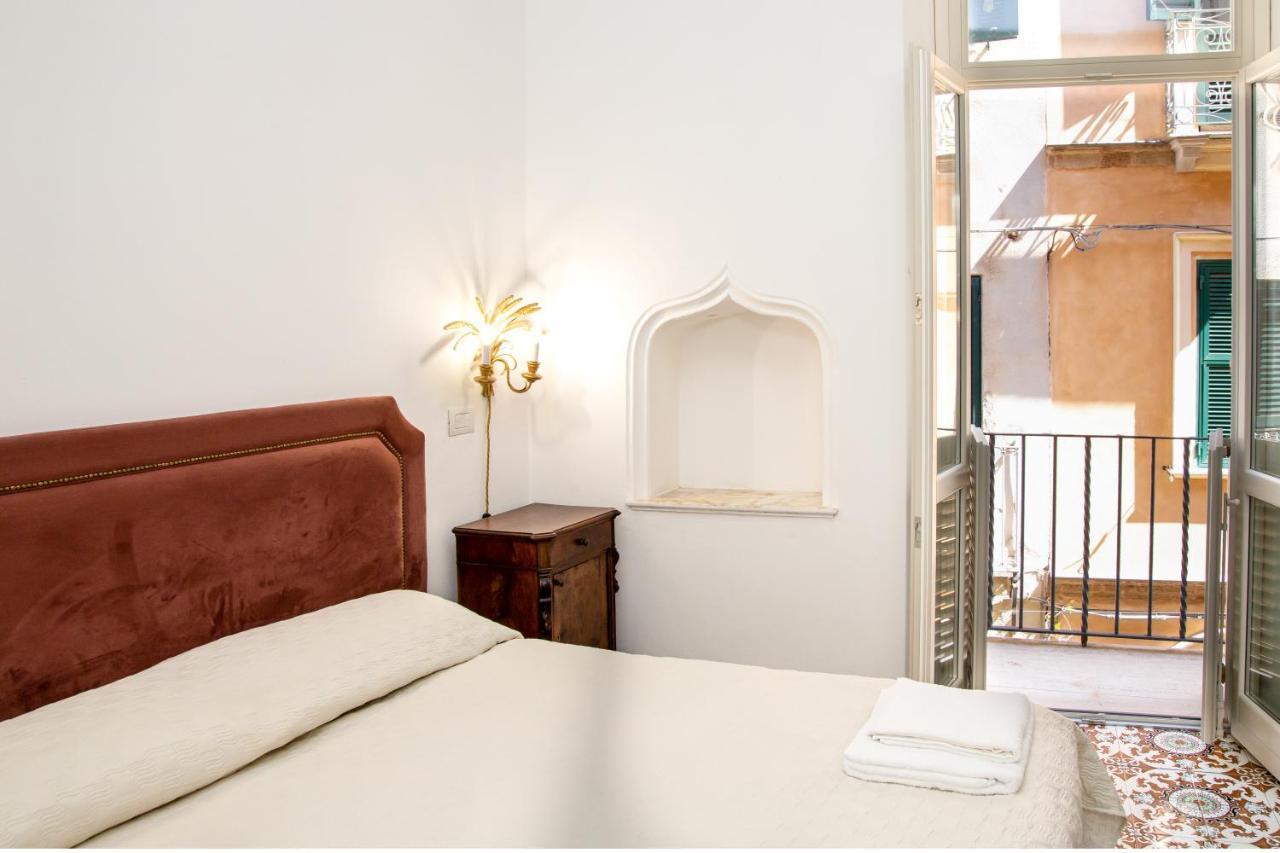 Honore De Balzac Alghero Buitenkant foto