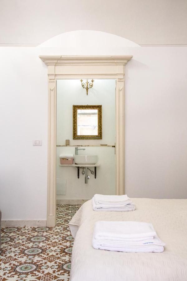 Honore De Balzac Alghero Buitenkant foto