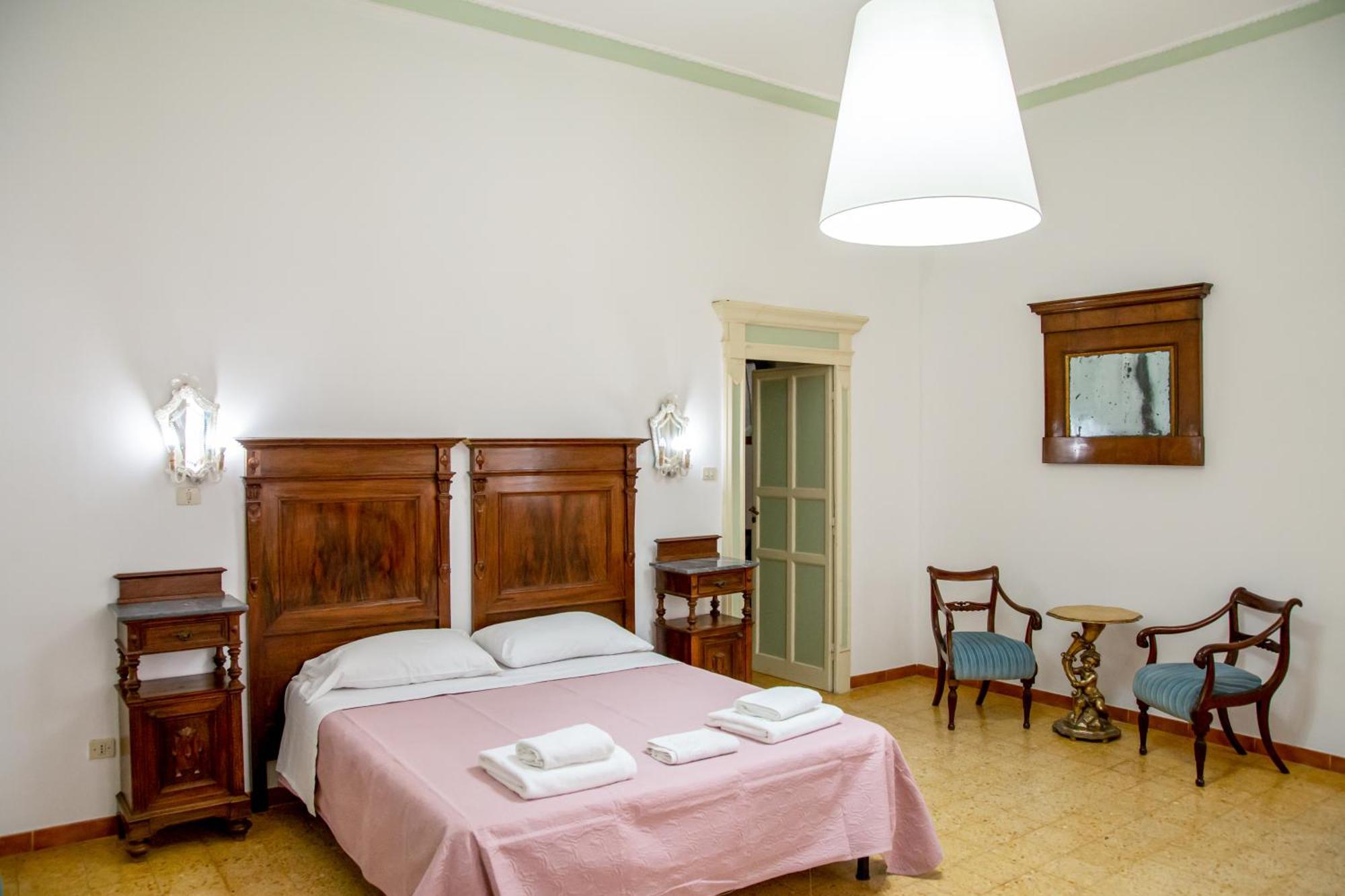 Honore De Balzac Alghero Buitenkant foto