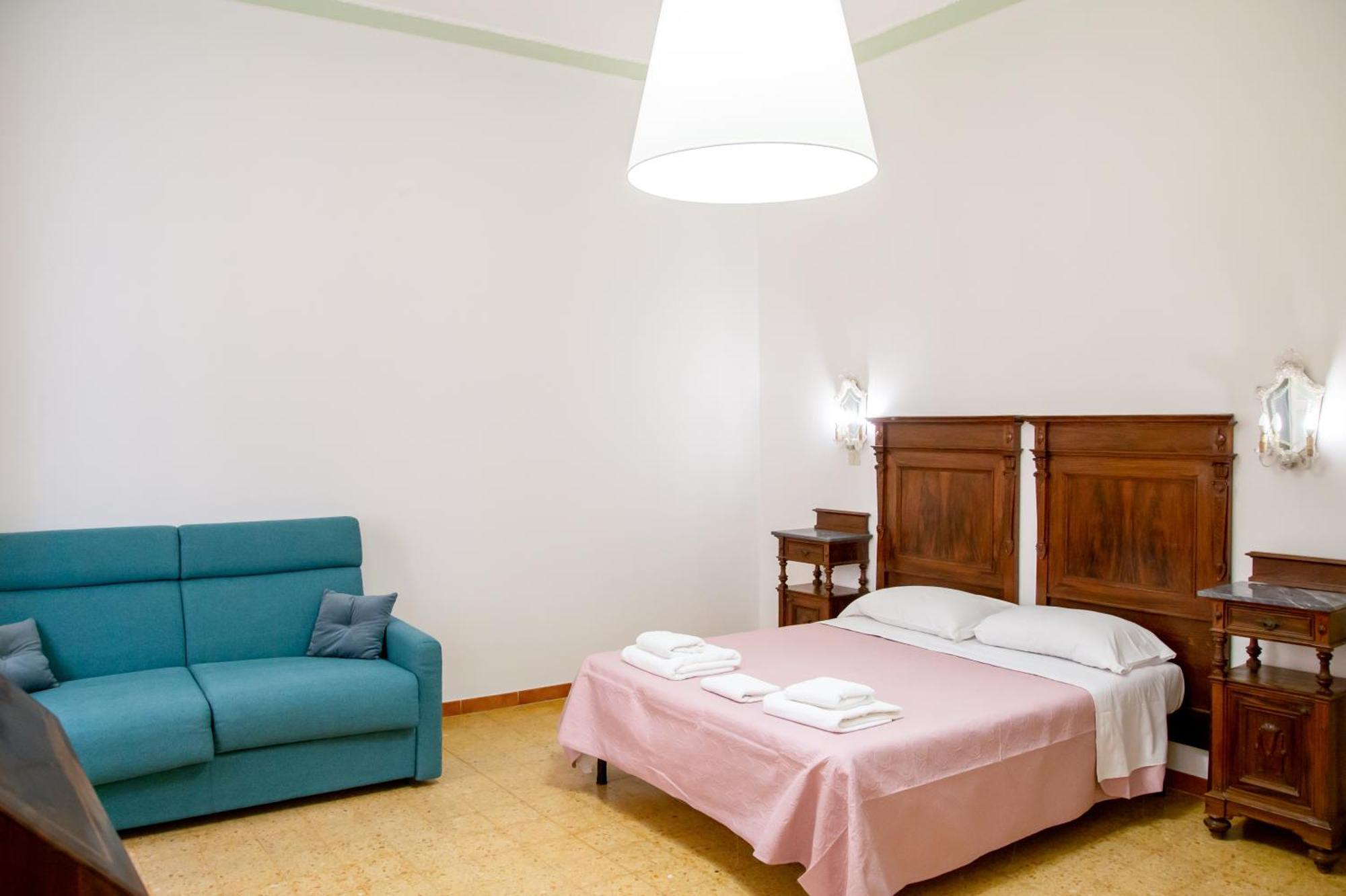 Honore De Balzac Alghero Buitenkant foto