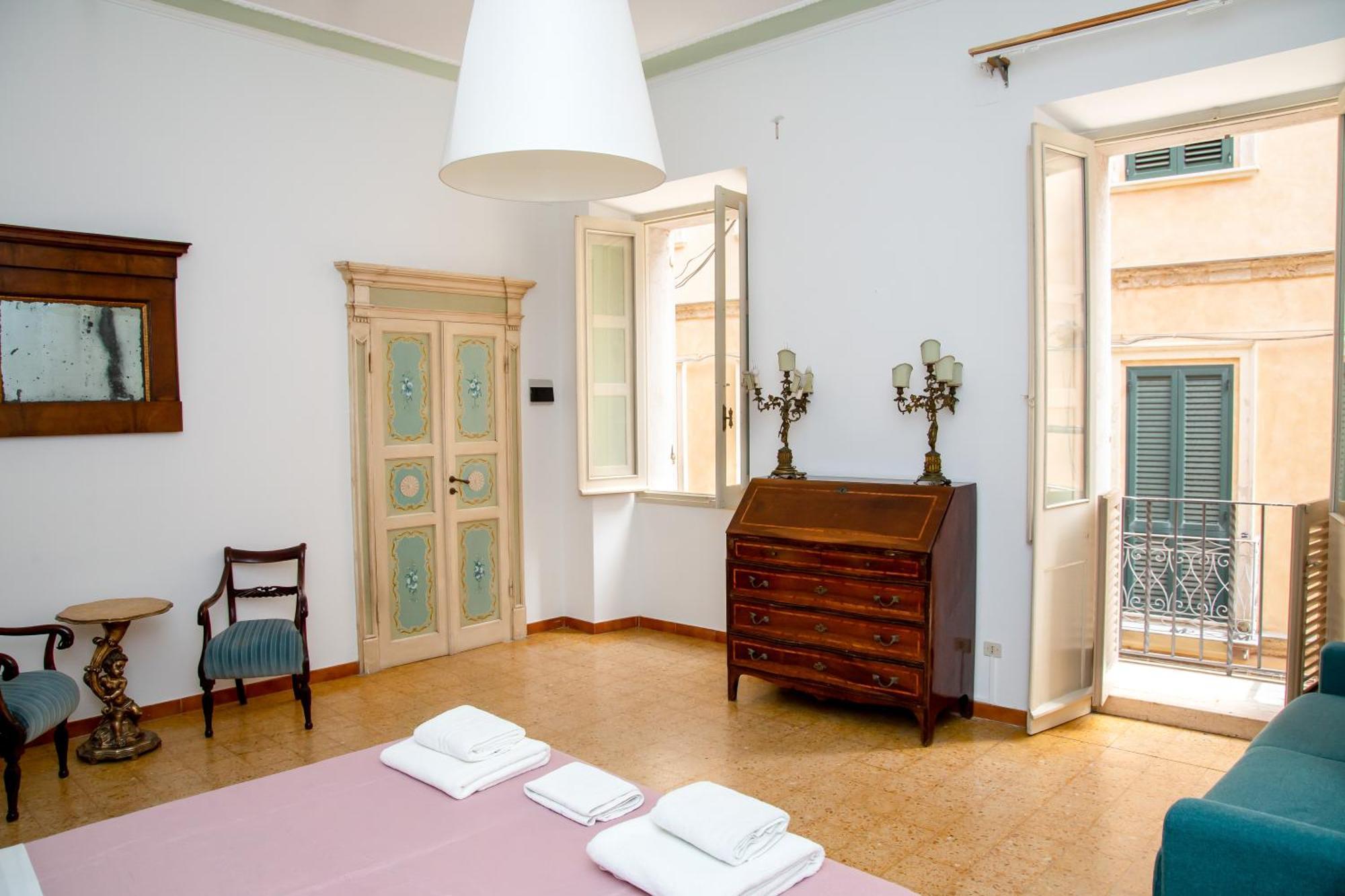 Honore De Balzac Alghero Buitenkant foto